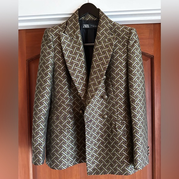 Beautiful Zara blazer. - Picture 1 of 5